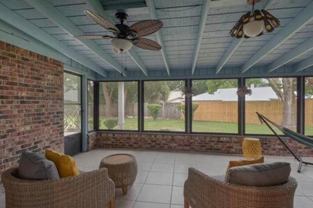 Quiet Relaxing Home - Close To Downtown & Beach 4Br-2Bt Pensacola Eksteriør billede