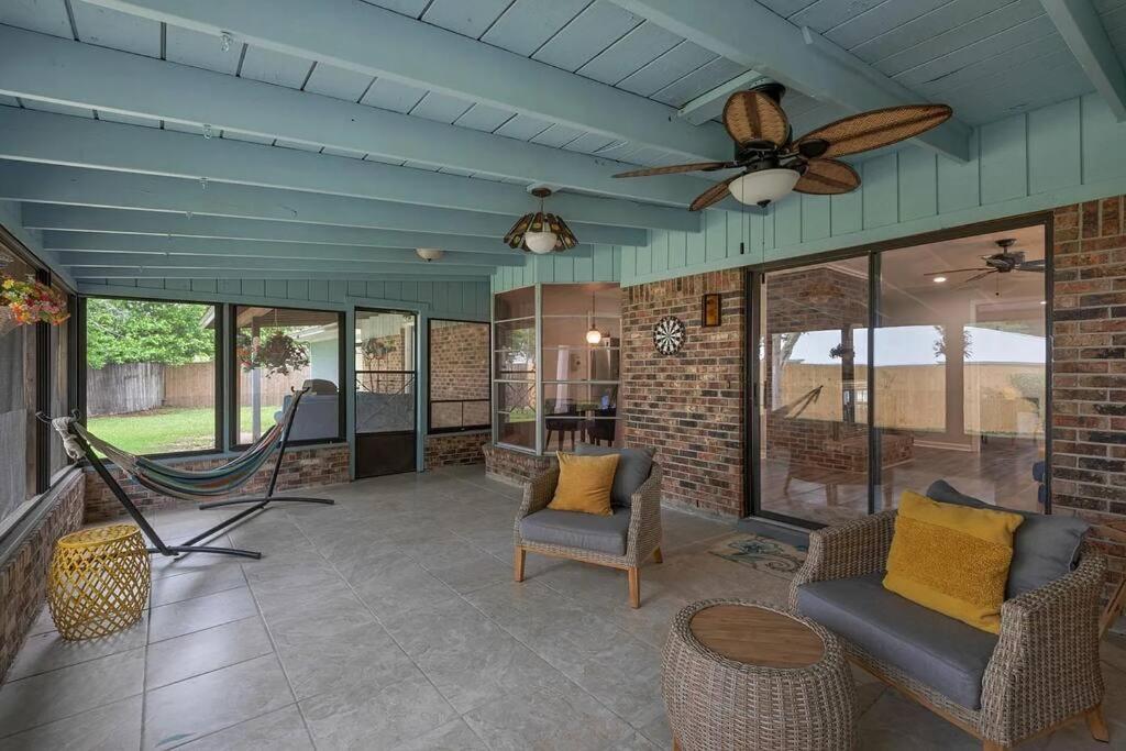 Quiet Relaxing Home - Close To Downtown & Beach 4Br-2Bt Pensacola Eksteriør billede