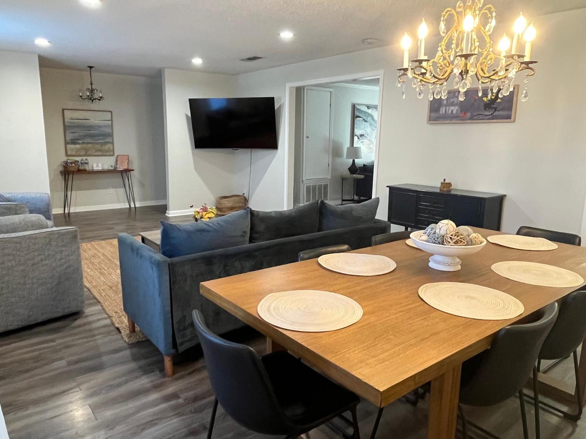 Quiet Relaxing Home - Close To Downtown & Beach 4Br-2Bt Pensacola Eksteriør billede