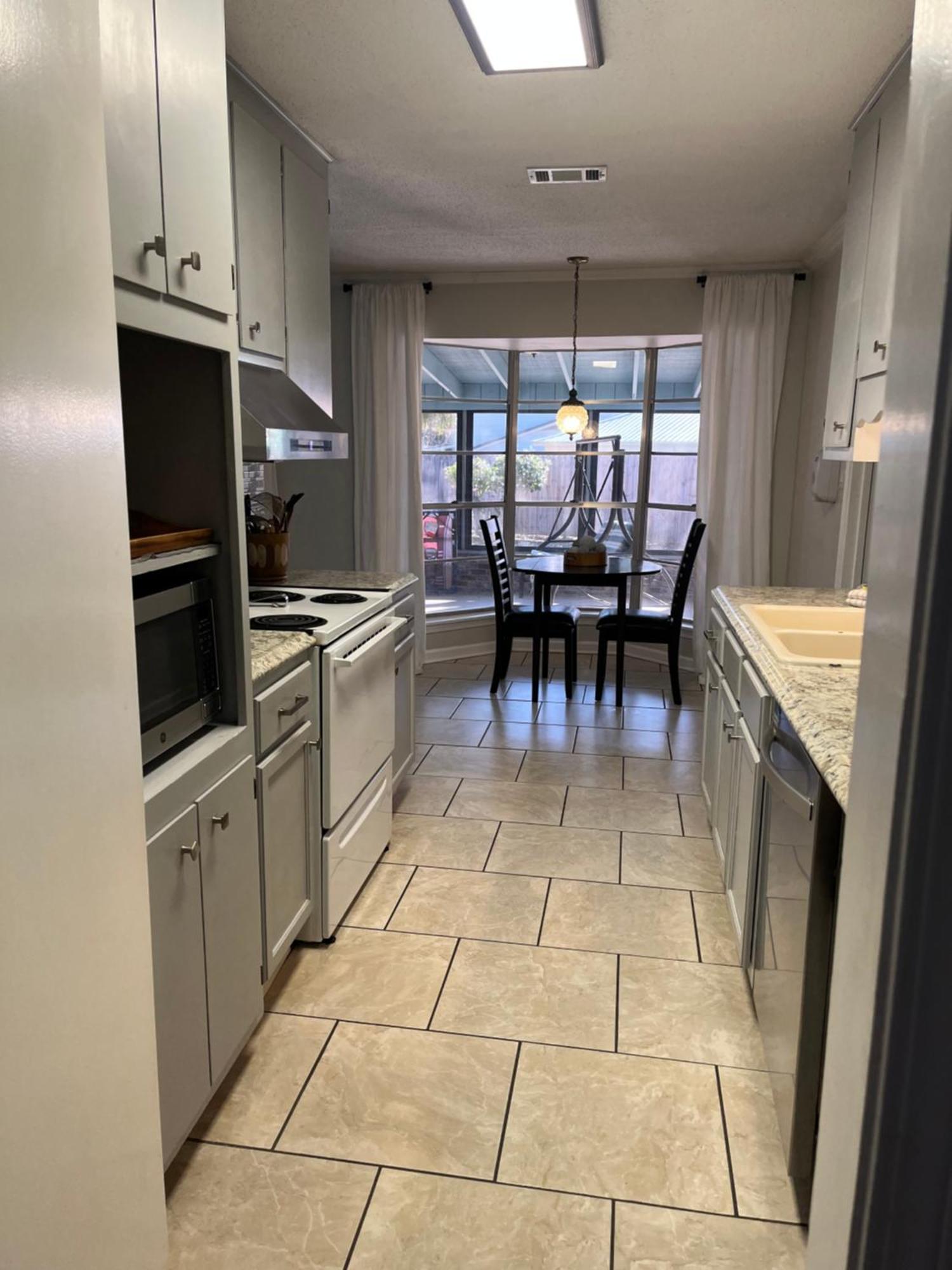 Quiet Relaxing Home - Close To Downtown & Beach 4Br-2Bt Pensacola Eksteriør billede